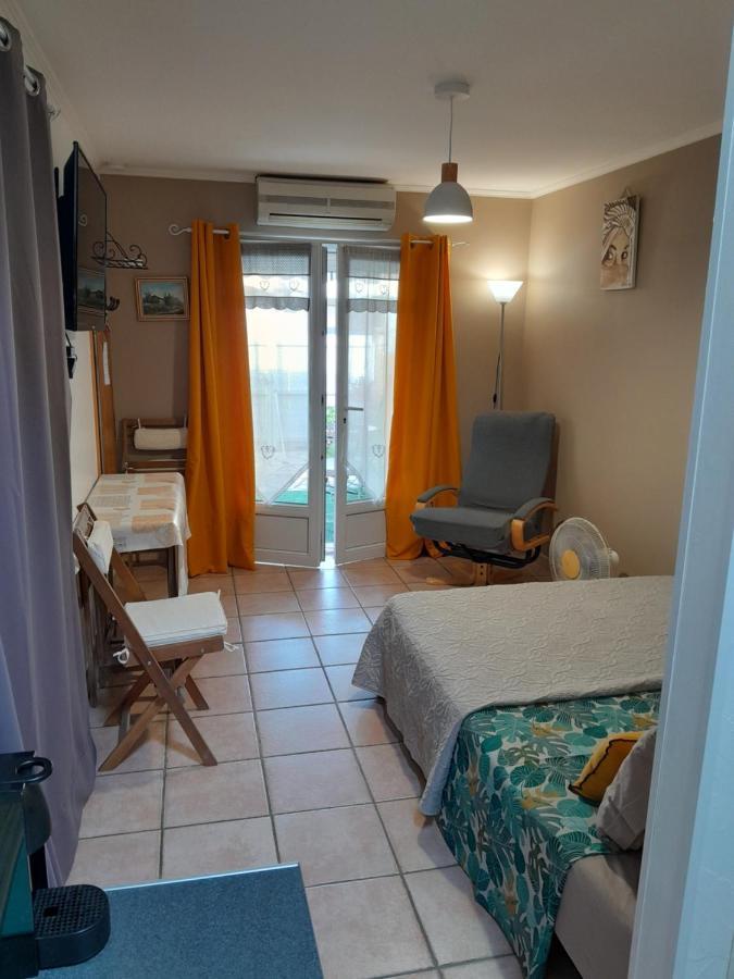 Aigues Mortes Studio De Vacances En Camargue 外观 照片